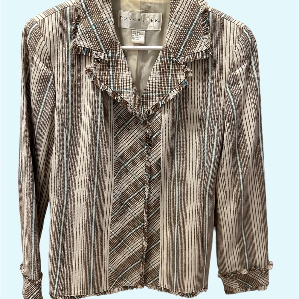 Doncaster Vintage Jacket Size 6 Striped Excellent Condition 100% Silk.
